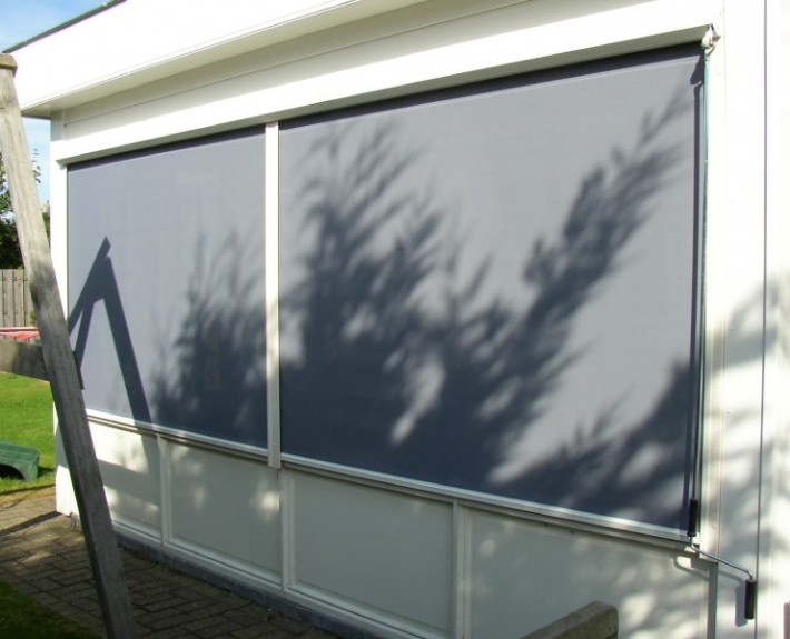 Screen excellent (4)